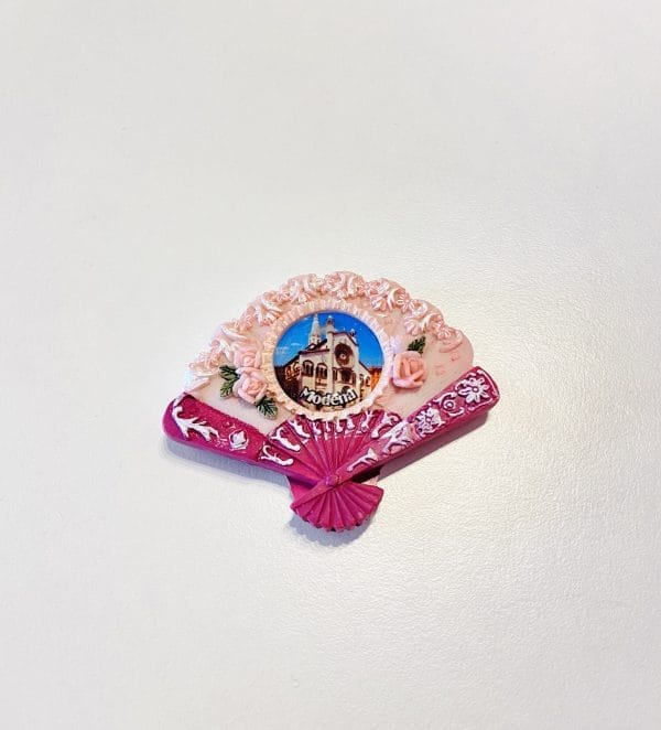 Hand-fan shaped Magnet with Duomo of Modena picture