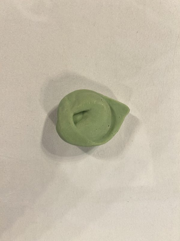 Sapone solido a forma di tortellino (verde) al profumo di pistacchio - immagine 3